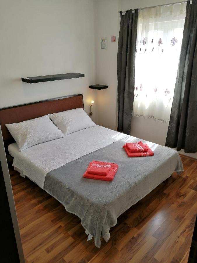 Apartmani Mariva Vodice Luaran gambar